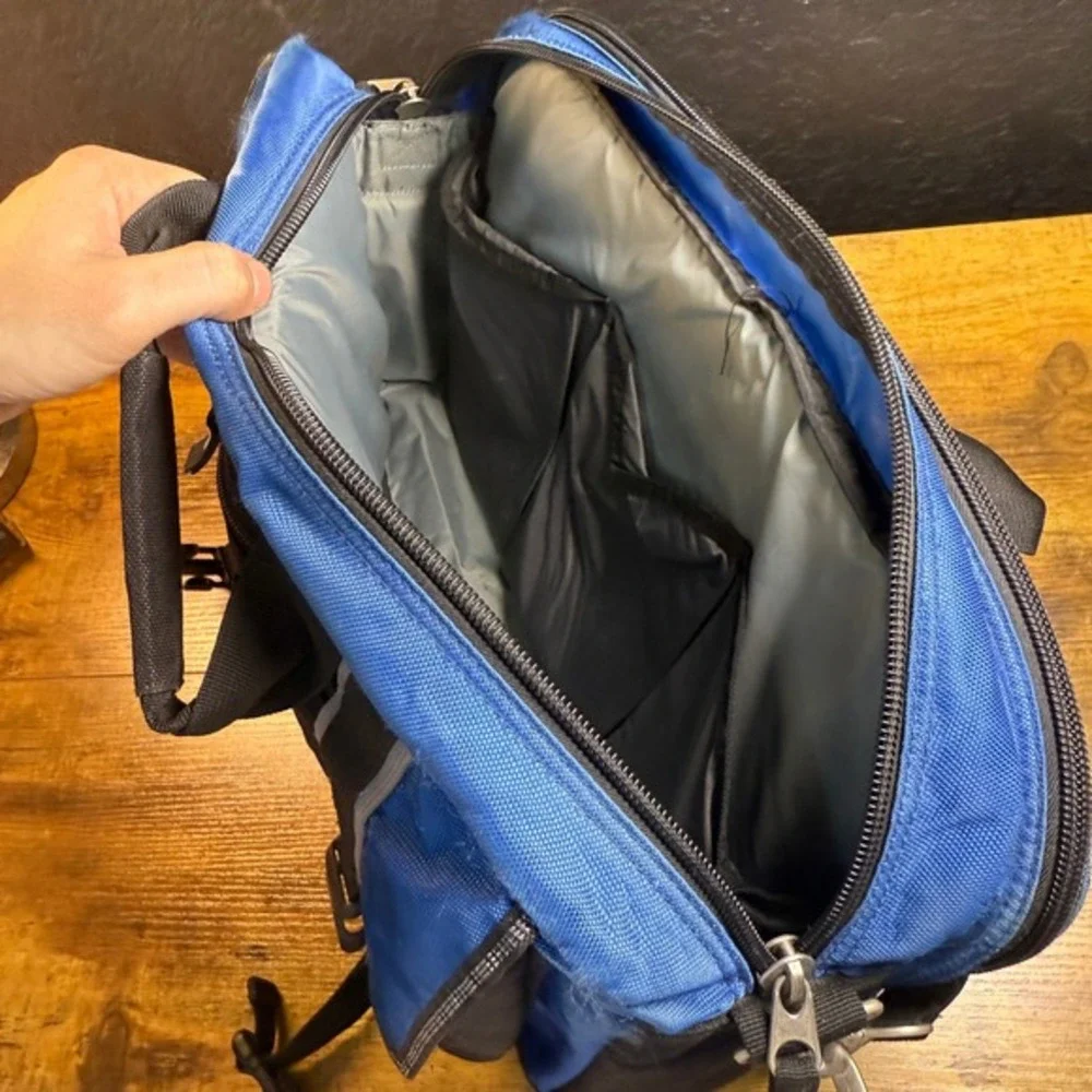 OGIO Tek Spec‎ 0910-03507 Black Blue Nylon Messenger Laptop Bag Large